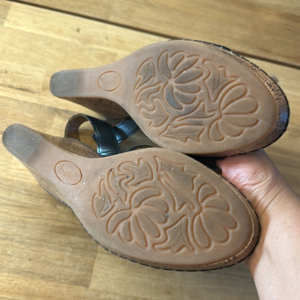 BOC ⭐️SHIRRA WEDGE SANDALS - Picture 7 of 8